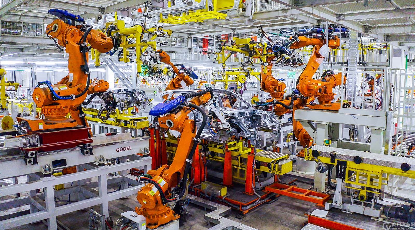 “燈塔工廠”、無人化工廠和智能工廠等新型工廠大量涌現(xiàn)——中國迅速擁抱智能化浪潮